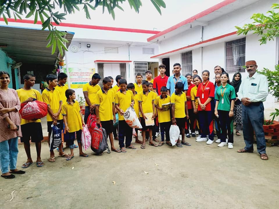 Students participating in learning beyond the classroom